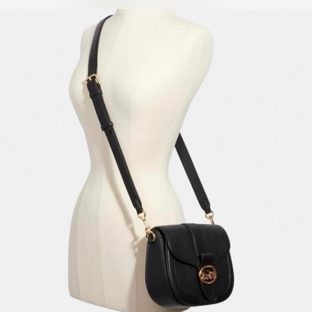 Coach Women's Georgie Saddle Bag w/gold hardware new with out tags - Picture 3 of 6